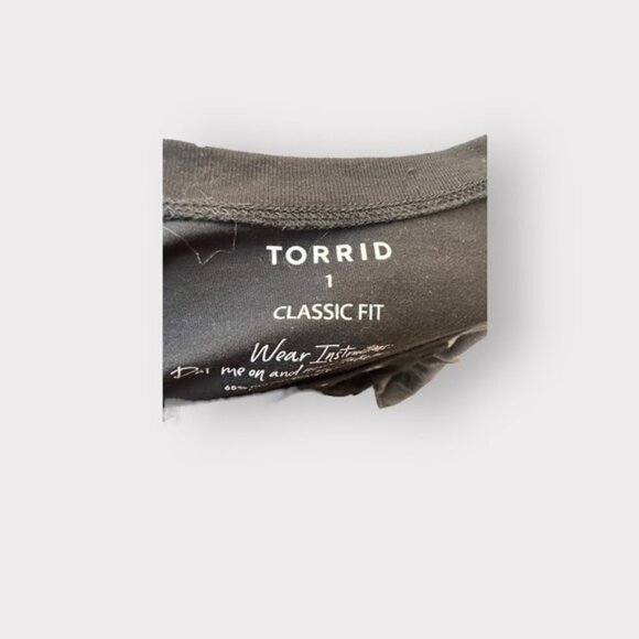 NWT women’s Torrid Black Gray Graphic Tee Super Soft 1 1x 1XL 14 16 - Picture 9 of 10